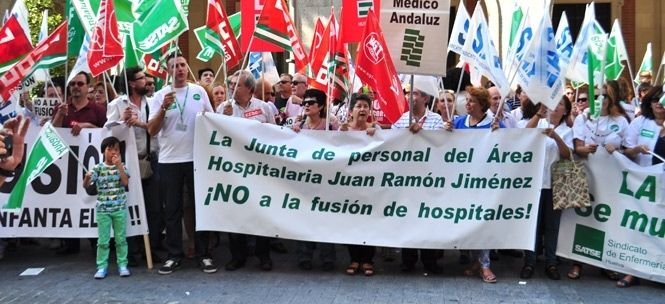 Rechazo manifiesto contra la fusión de los hospitales Juan Ramón Jiménez e Infanta Elena