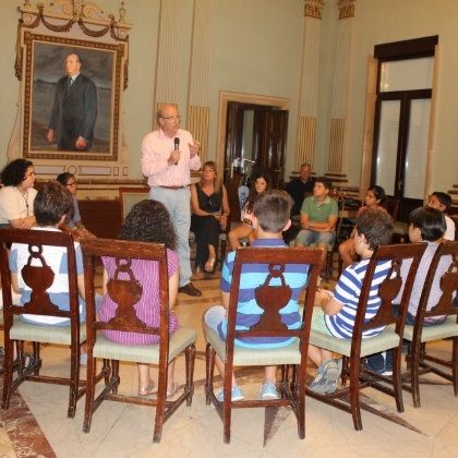 El alcalde convoca en Asamblea al Pleno Infantil 2014
