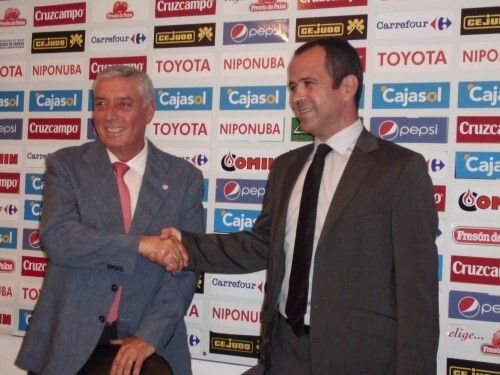 De la Corte: 'Intento ayudar, pero no busco la palmadita'