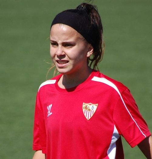 Paulita Perea refuerza la banda izquierda sportinguista