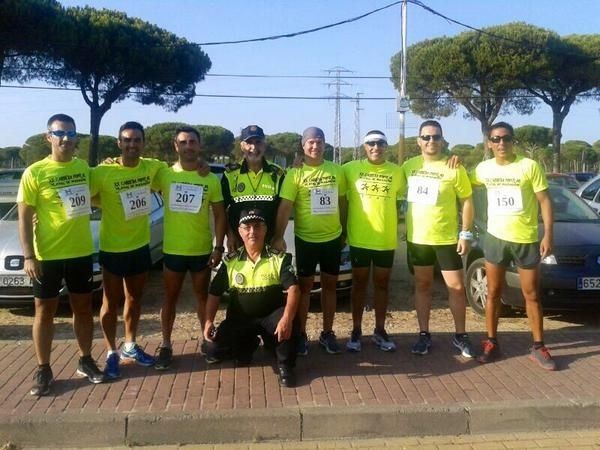 Oché Muriel y Sarah Fitzpatrick ganan la vigésima Carrera Popular de Mazagón