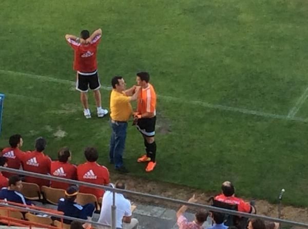 Sotres es duda ante el Sunderland por una contractura