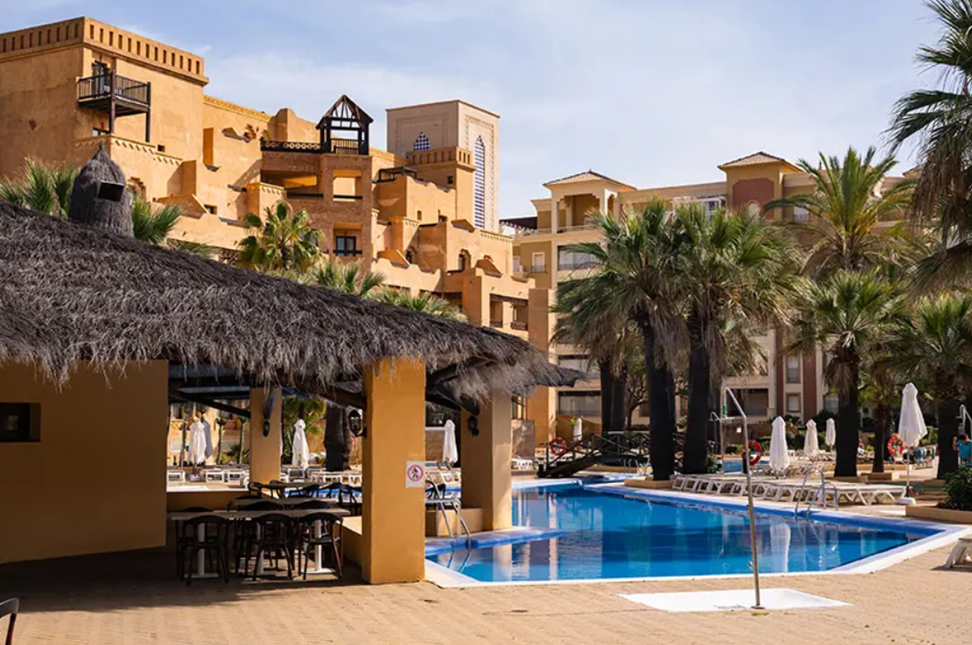 Piscina y bar del Vila Galé Isla Canela