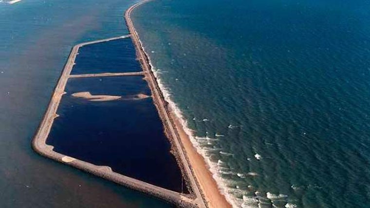 La Playa de Huelva que se encuentra en un Paraje Natural y ha sido premiada con una bandera azul