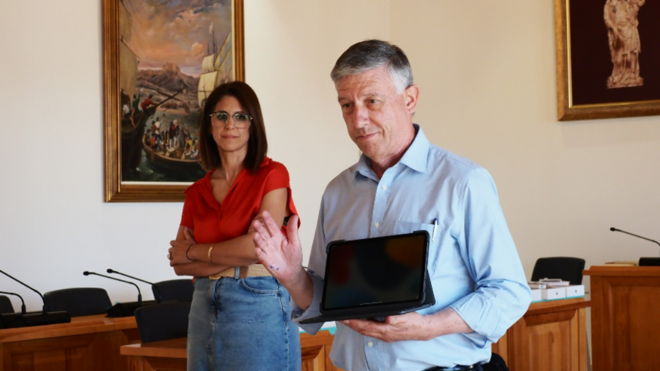 Carmelo Romero en el acto celebrado en el Ayuntamiento