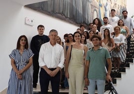 Palos de la Frontera entrega 21 Becas Matrícula y 19 Cheques Carné a vecinos de la localidad