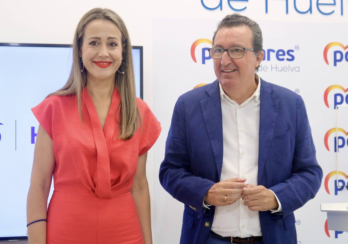 Bella Verano, este lunes, en su primera comparecencia como diputada electa por Huelva