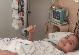 «Una nueva vida, un nuevo comienzo, un nuevo cumpleaños»: la pequeña almonteña Paula recibe su trasplante de médula