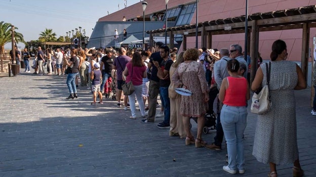 El Muelle de las Carabelas, epicentro del Doce de Octubre
