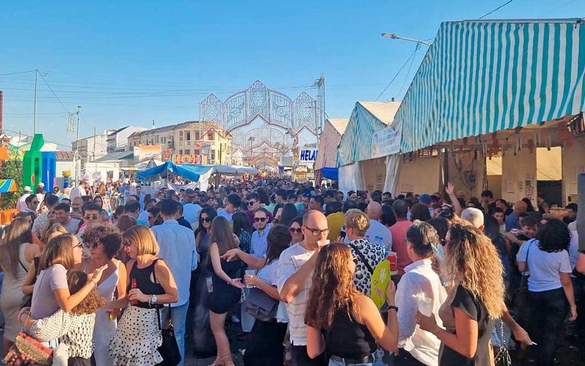 Ambiente en el primer día de feria