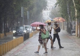 Jueves infernal en Huelva: avisos naranjas por viento en el litoral y por lluvias en la zona de Aracena, el Andévalo y el Condado