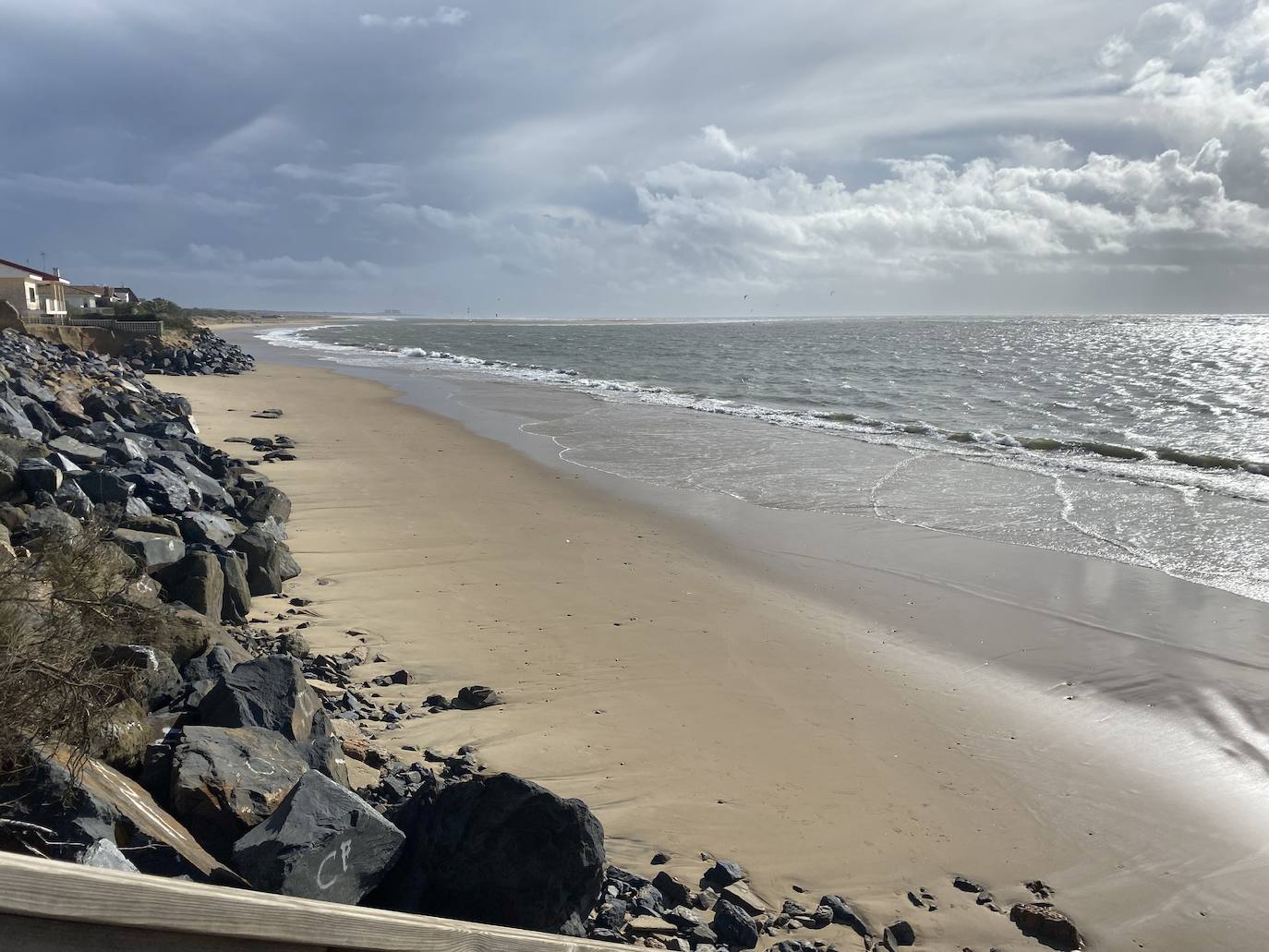 Este es el peligroso estado de los accesos a la playa de El Portil