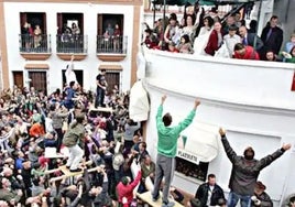 ¿Por qué tiran jamones y paletillas en Trigueros en las Fiestas de San Antonio Abad?
