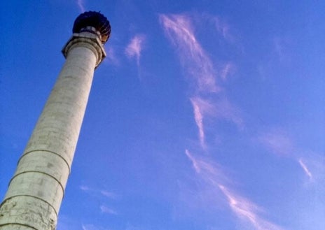 Imagen secundaria 1 - Estatua a Colón y el Monumento a los Descubridores