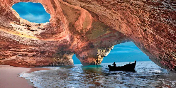 Praia de Portugal reconhecida como uma das melhores da Europa e localizada a menos de duas horas de Huelva