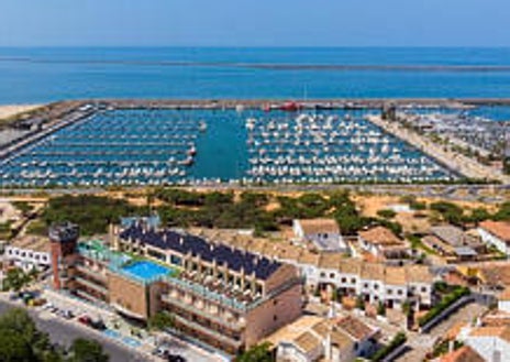 Imagen secundaria 1 - Hoteles On Hotels Oceanfront, Martín Alonso Pinzón y el Parador de Mazagón