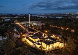 La nueva iluminación del monumento histórico de La Rábida