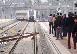 A Sevilla «en 50 minutos» y a Madrid en «tres horas y 45 minutos»: la nueva promesa del Gobierno para el tren en Huelva