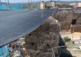 Nuevos hallazgos en los trabajos de restauración del Castillo de Aroche demuestran la utilización histórica de Turobriga como cantera
