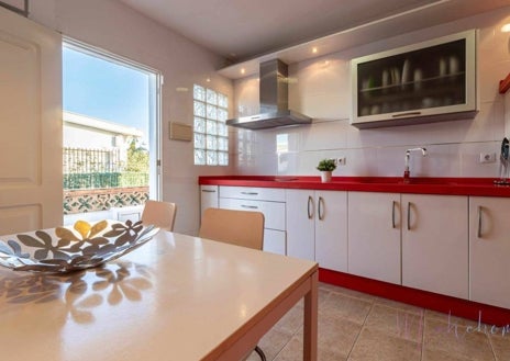 Imagen secundaria 1 - El fantástico chalet con vistas al mar que se puede alquilar en este pueblo de Huelva por menos de 250 euros