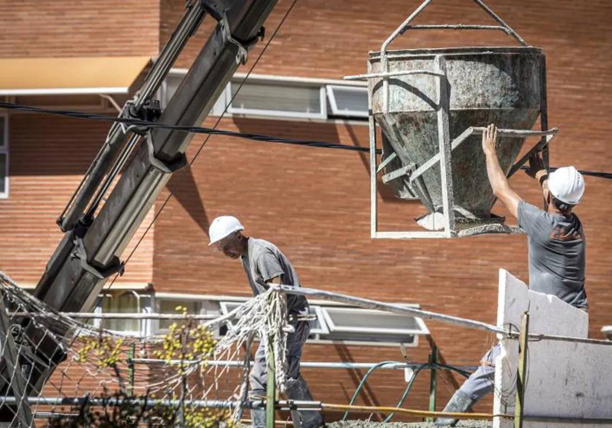 Varias ofertas para trabajar como albañil en Huelva y Ayamonte