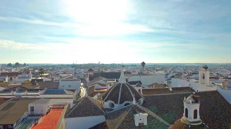 Panorámica del núcleo urbano de Almonte