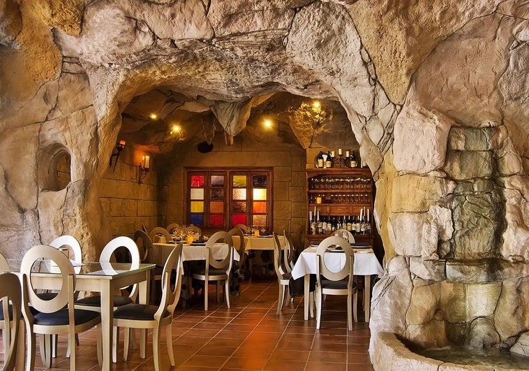 El restaurante de Huelva en el que puedes comer dentro de una cueva: ¿Dónde se encuentra?