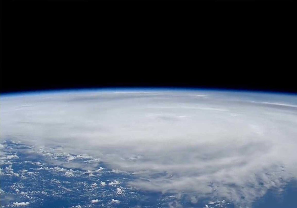 Una tormenta tropical vista desde el espacio