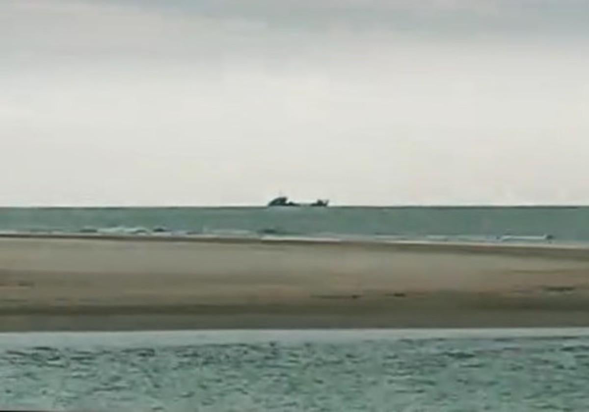 Imagen de la draga que pudo ver un vecino de El Portil