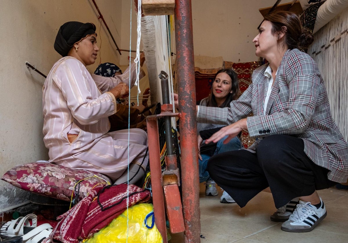 Trabajadoras de Agromartin aprenden en un taller a desarrollar su propio negocio en su país de origen, Marruecos