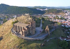 Qué hacer y qué ver en Aracena: un paseo por la Gruta de las Maravillas, su castillo y el Museo del Jamón