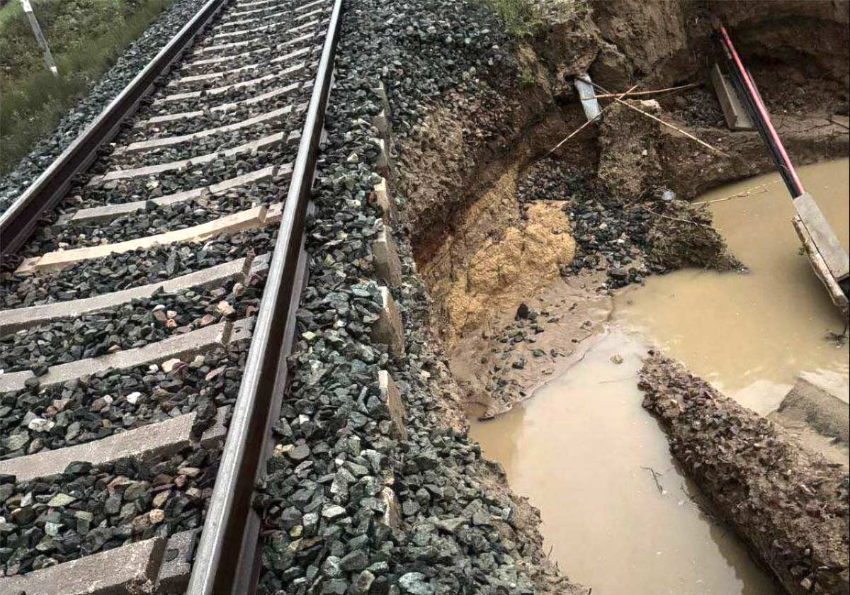 El tramo entre San Juan del Puerto y Niebla inundado