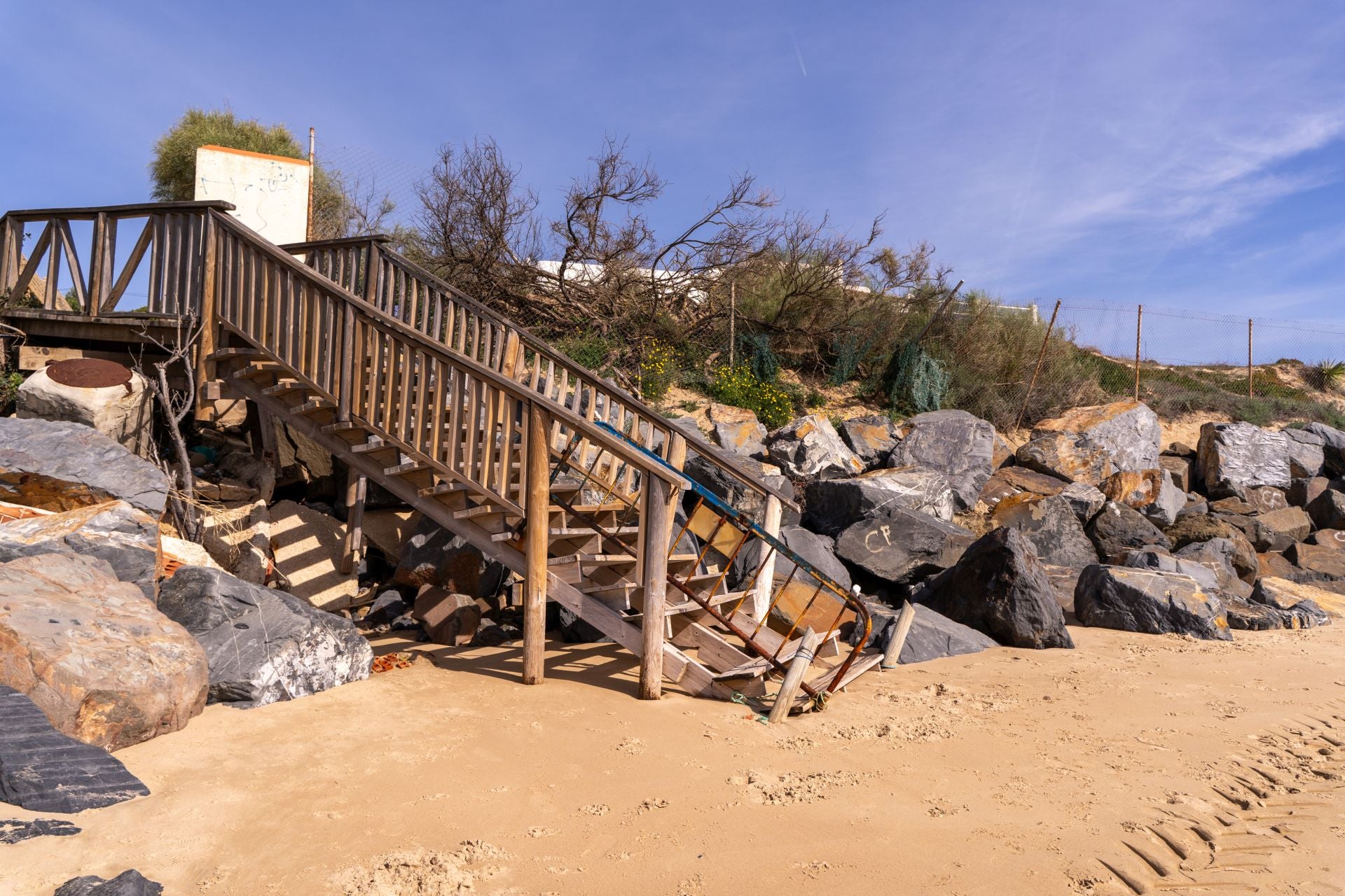 Así está la playa de El Portil a 54 días de la Semana Santa