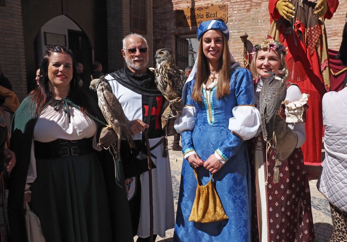 Milagros Romero, alcaldesa de Palos de la Frontera, en el desfile inaugural de la Feria Medieval