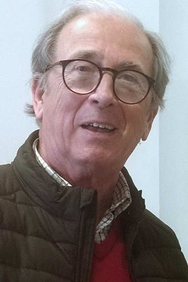 Rafael Ávila en su retiro beasino