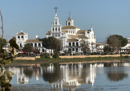 Así es la espectacular casa que acaba de salir a la venta en El Rocío por más de dos millones de euros