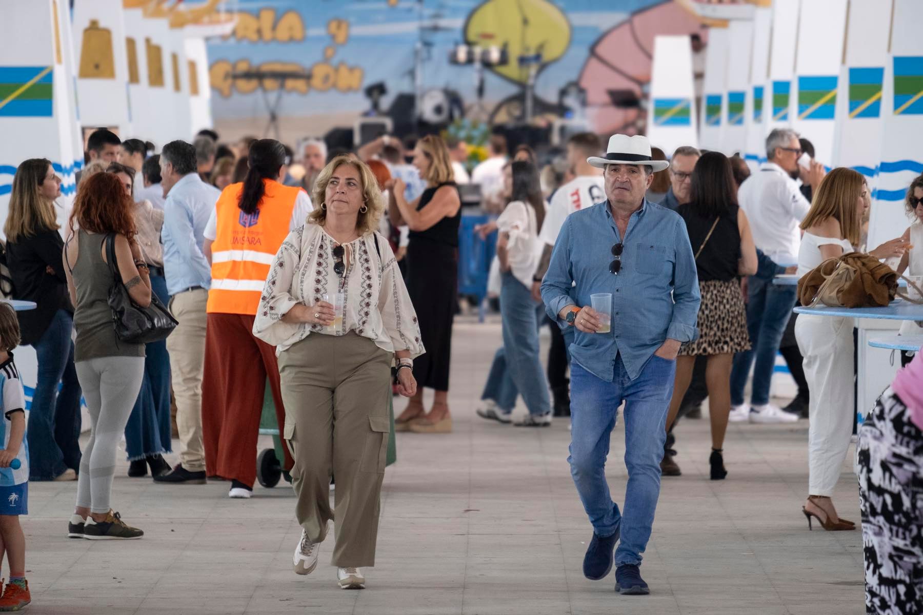 La jornada inaugural de la Feria de la Gamba de Punta Umbría, en imágenes