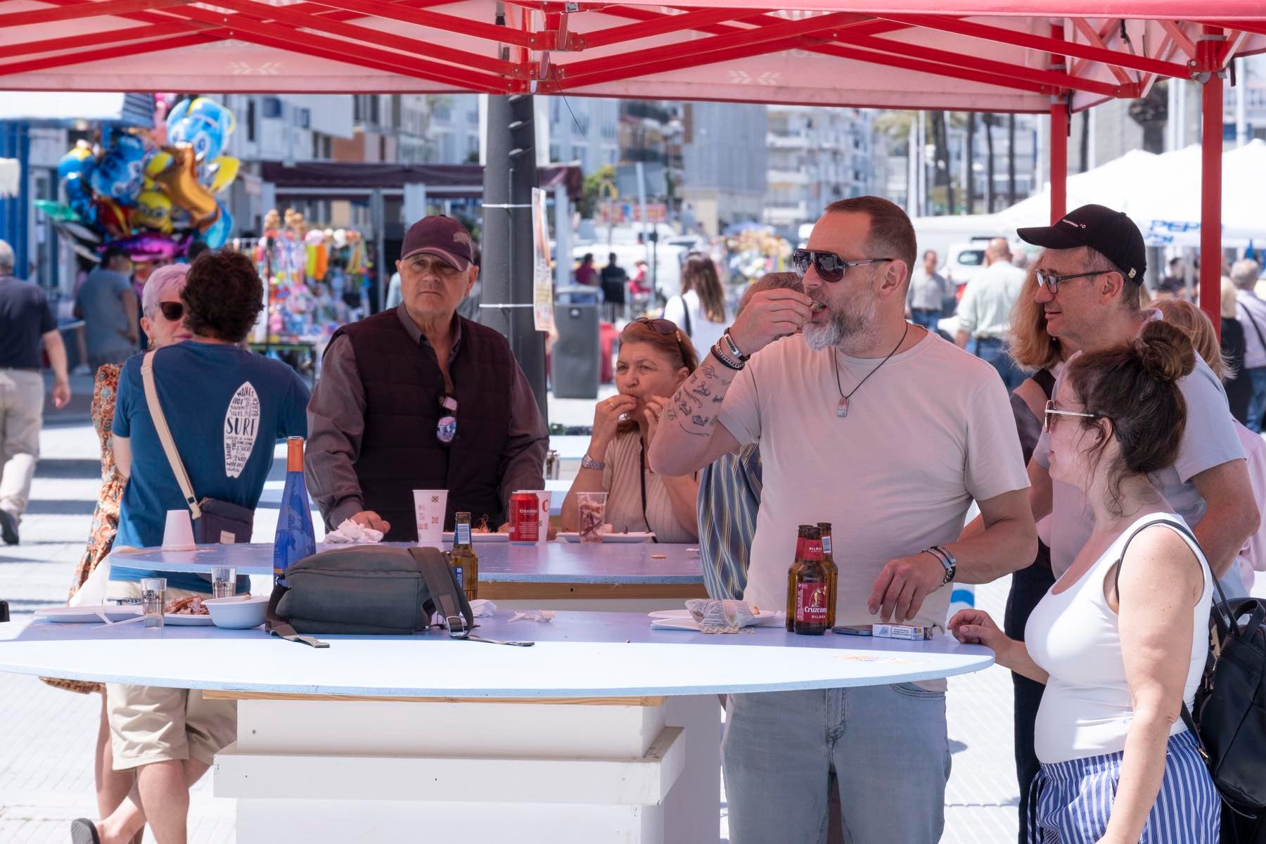 La jornada inaugural de la Feria de la Gamba de Punta Umbría, en imágenes