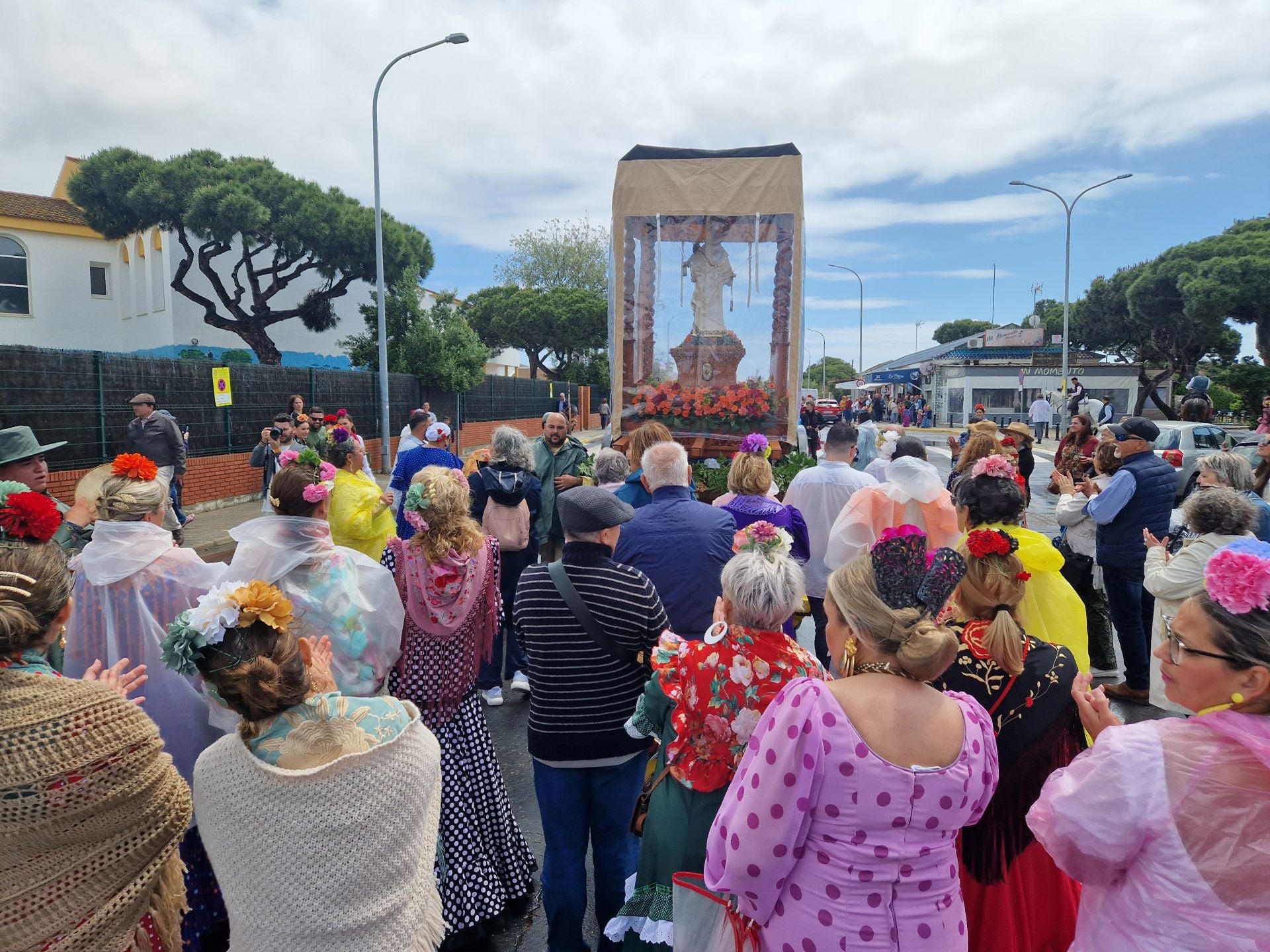 El inicio de la Romería de Mazagón, en imágenes