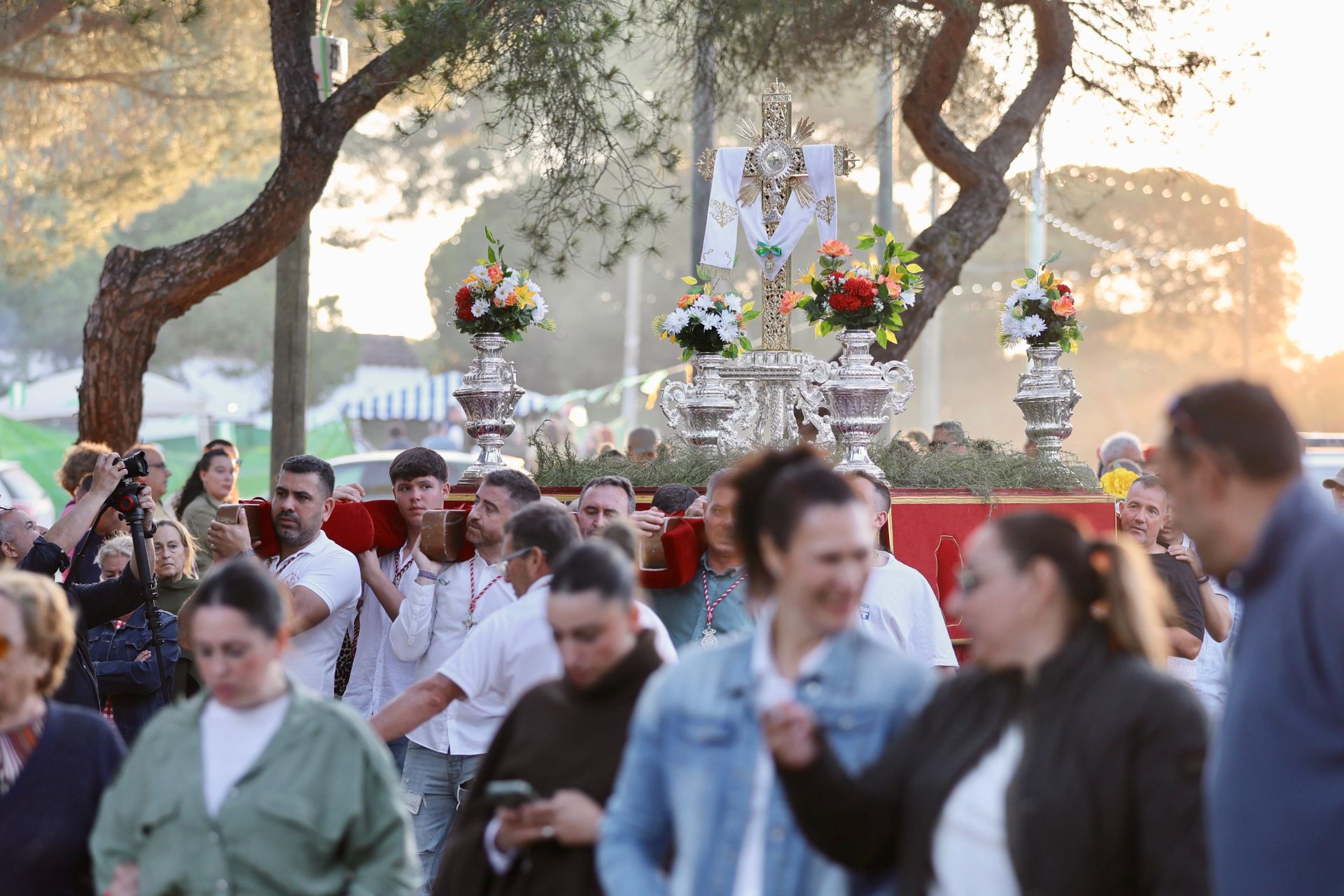 La romería de la Santa Cruz de Punta Umbría, en imágenes