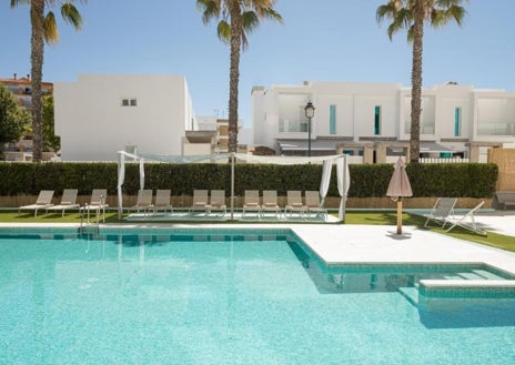 Imagen secundaria 1 - Este es el hotel de la costa de Huelva que tiene la valoración más alta de Booking: dónde está y cuál es su precio