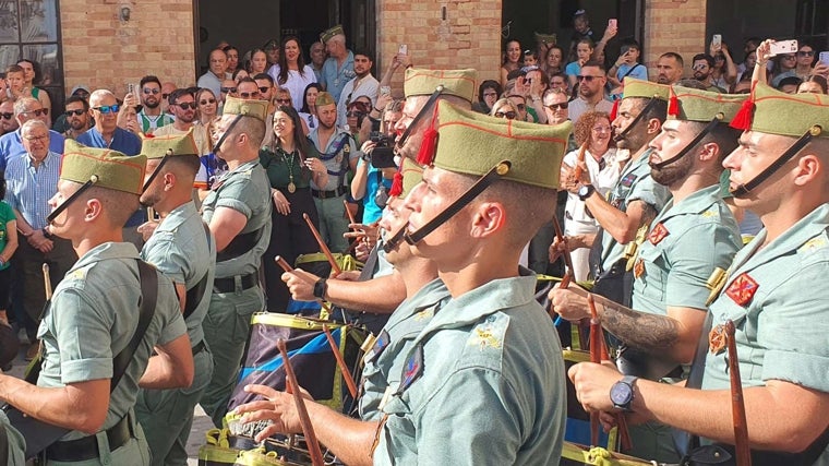 La Legión por las calles de la localidad