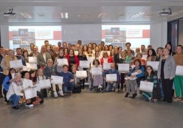 Responsables de los proyectos seleccionados reciben las ayudas