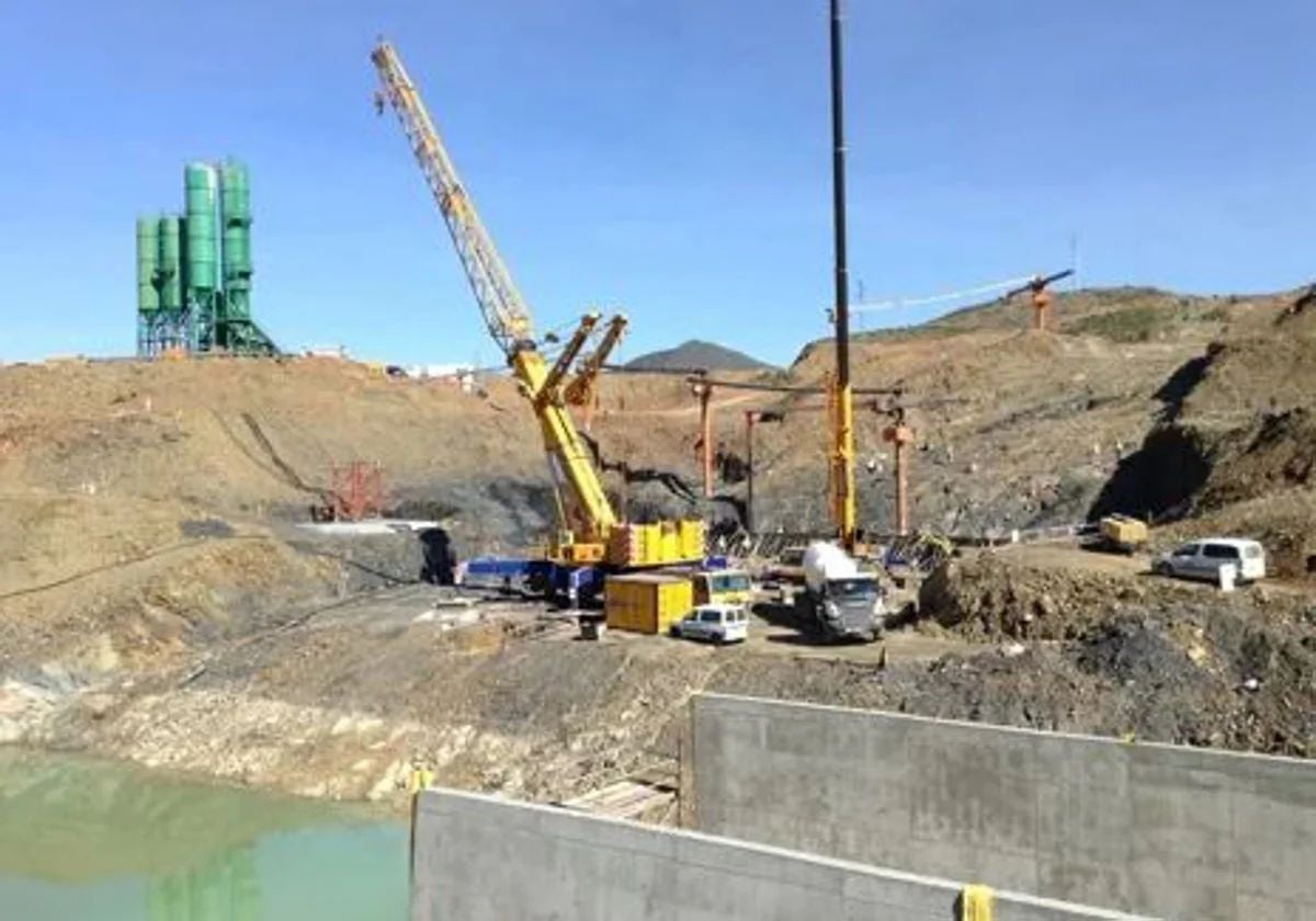 Obras de la presa de Alcolea