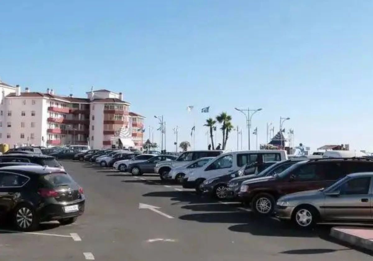 Imagen de archivo de un aparcamiento en Matalascañas