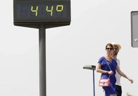 El calor extremo obliga a cambios y cancelaciones en la programación festiva en Huelva