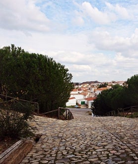 Imagen secundaria 2 - El curioso pueblo de Huelva que lleva el nombre de una empresa inglesa y fue fundado por mineros