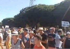 Los propietarios de Matalascañas tras la implantación de la zona azul: «Nos está enfrentando con los almonteños»
