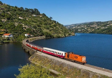 El viaje en tren más bonito del mundo está a sólo unas horas de Huelva y se puede hacer por 15 euros