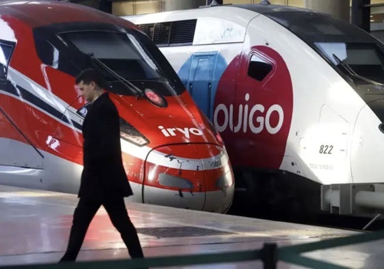 Dos trenes de Iryo y Ouigo, en una imagen de archivo